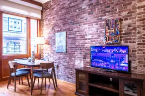 Fully equipped nice apartment | Next to Faneuil Hall | Perfect for remote work | Pets are welcome - Image 4