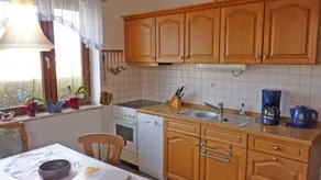 Holiday home with garden & barbeque | Panoramic view - Image 4