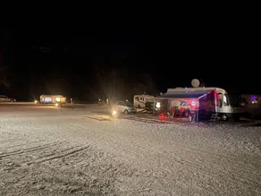 Mobile home with sauna, garden & heated pool - Image 4