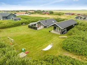 Holiday home with terrace & barbecue - Image 5
