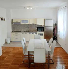 Nice holiday home with terrace, BBQ & garden - Image 4