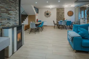Holiday home with barbeque & terrace - Image 3