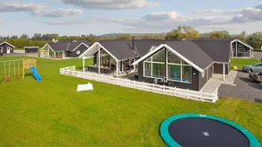 Children-friendly wonderful house with hot tub, garden & sauna | Pets allowed - Image 2