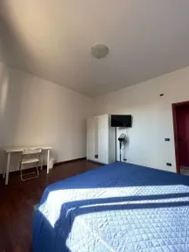Dedicated room with terrace - Image 2