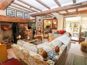 Family-friendly cottage with garden | Pet-friendly - Image 4