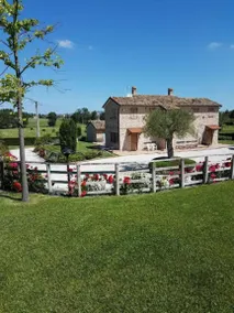 Beautiful farmhouse just a few minutes from the sea. - Image 2