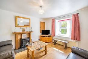 Family-friendly nice cottage with garden - Image 4