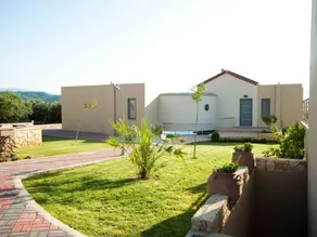 Geräumiges Ferienhaus In Mithimna Mit Eigenem Pool - Image 4