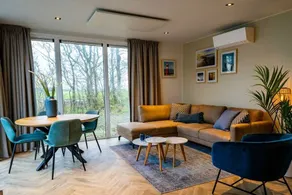 Holiday home with terrace & garden - Image 3