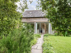 Family-oriented beautiful cottage with garden | Pets allowed - Image 2
