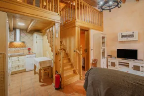 House with jacuzzi - Image 5