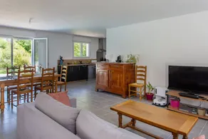 Family-friendly house with garden, pool & terrace | Lake view - Image 2