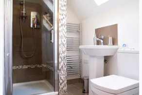 Child-friendly wonderful flat with garden & BBQ | Mountain view - Image 5