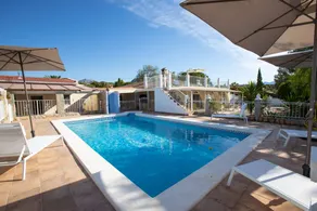 Camping avec barbecue, jacuzzi et terrasse | Vue mer - Image 2