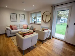 Child-friendly cottage with garden & jacuzzi - Image 2