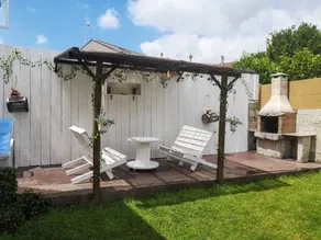 House with terrace, garden & BBQ | Pool view - Image 3