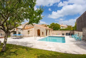 Child-friendly cottage with pool & terrace - Image 5