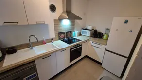 Fully equipped holiday home | City view - Image 5