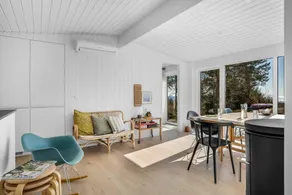 Lovely holiday home with panoramic view of the fjord. - Image 4