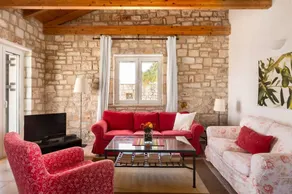 Lovely villa with barbecue, pool & garden - Image 4