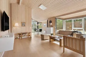Fully equipped holiday home with hot tub, sauna & barbecue | Close to the beach - Image 3