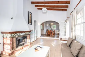 Villa with BBQ, private pool & terrace | Beach nearby - Image 4