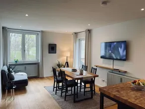 Apartment with terrace - Image 2