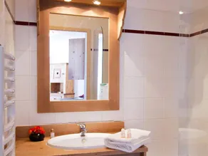 Flat with heated pool - Image 4