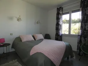 Gite with terrace & garden - Image 3