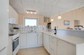 Fully equipped holiday home with terrace | Close to the beach - Image 5