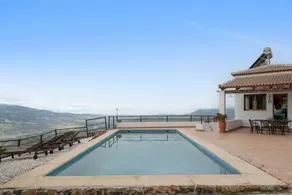 Holiday home with garden, pool & terrace | Garden view | Dogs allowed - Image 2