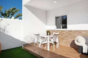 Maison avec terrasse, jardin et internet haut débit | Vue jardin - Image 2