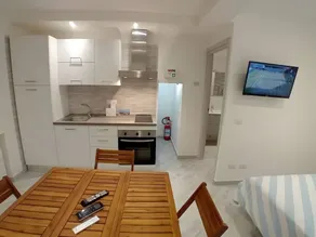 Apartment 'Al Borgo' with Wi-Fi and Air Conditioning - Image 4