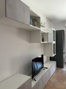 Charmant appartement entièrement équipé avec terrasse | Vue ville - Image 3