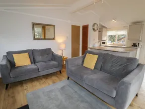 Cottage avec jacuzzi et jardin - Image 4