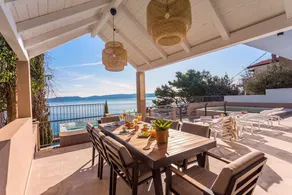 Fully equipped villa with terrace, garden & BBQ | Sea view - Image 4