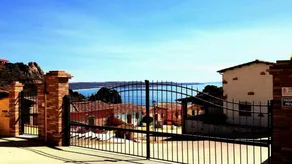 Familienfreundliche Villa mit Garten, Pool und Terrasse | Panoramablick - Image 2