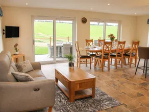 Family-friendly cottage with garden & jacuzzi | Pets allowed - Image 5
