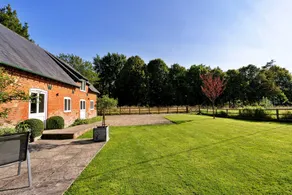 Fully equipped wonderful cottage with garden, terrace & barbeque | Pets are welcome - Image 2