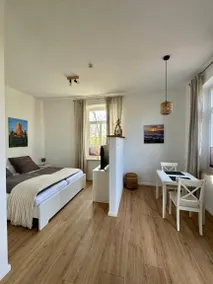 Apartment with barbeque & garden - Image 3