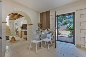 Villa with terrace, garden & pool | Garden view - Image 5