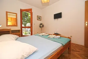 Holiday apartment with terrace & barbeque | Mountain view - Image 4