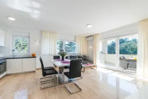 Fully equipped beautiful flat with garden & barbecue | Garden view - Image 2
