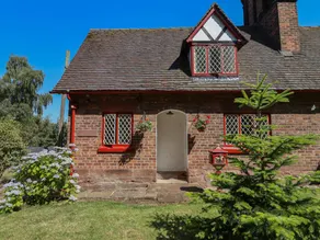 Family-friendly cottage with garden | Pet-friendly - Image 3