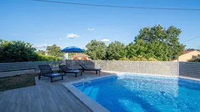 Wonderful apartment with private pool, terrace & barbecue | Pet-friendly - Image 3