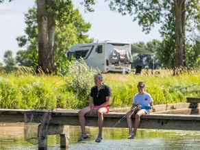 Mobile home with pool - Image 3