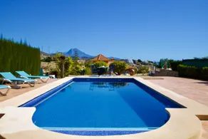 Villa totalmente equipada con terraza, piscina privada y barbacoa | Vistas a la montaña | Se admiten mascotas - Image 3