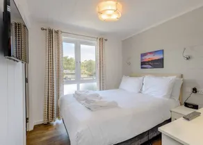 Family-friendly chalet with terrace | Next to the beach - Image 3