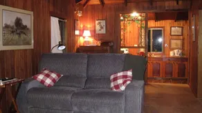 Scenic Cottage Rental with a Gorgeous Garden near Grafton in New South Wales - Image 2