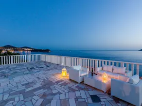 House with pool & terrace - Image 3